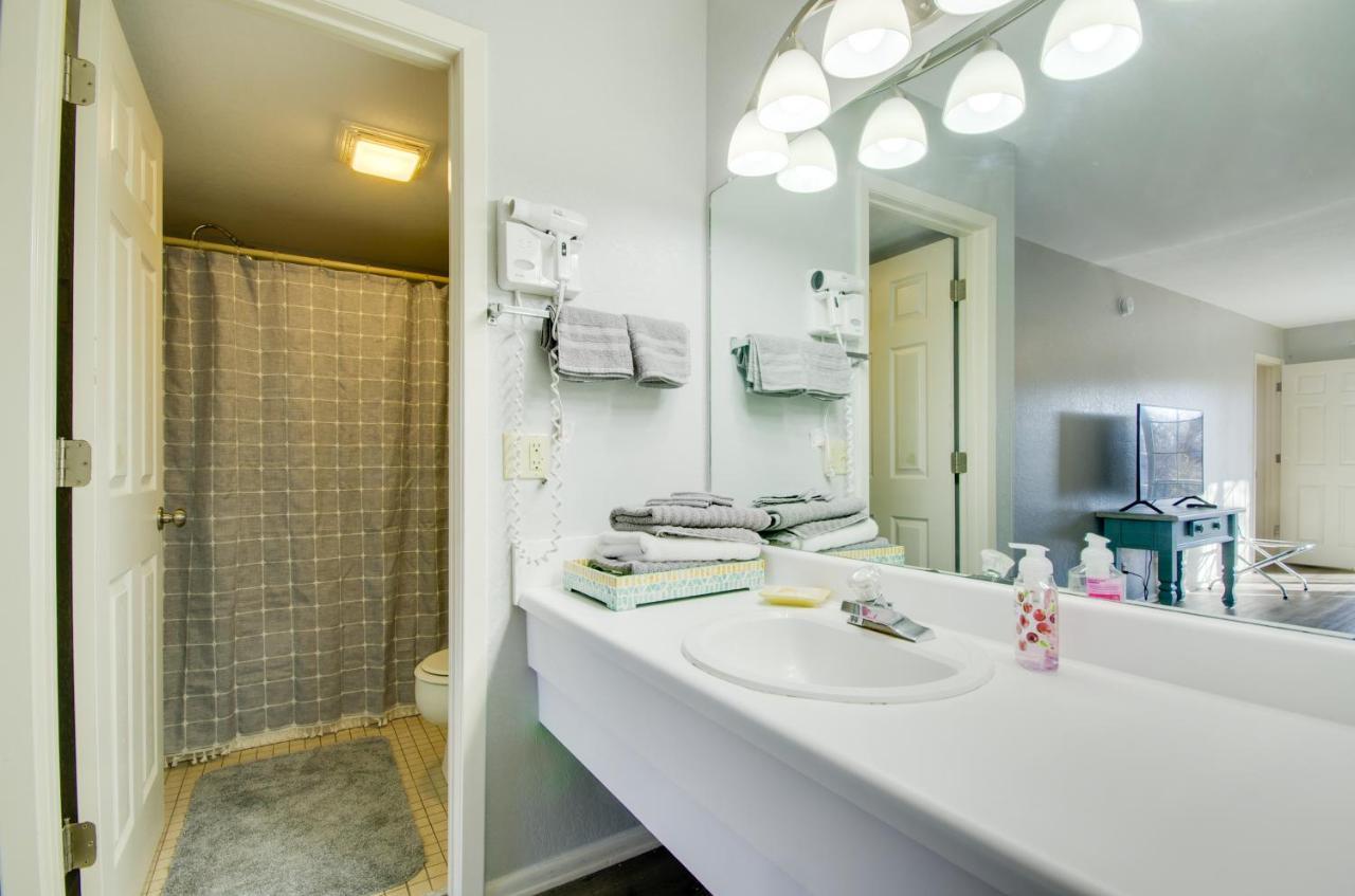 Breezy Margaritaville Resort Getaway With Gas Grill! Osage Beach Exteriör bild